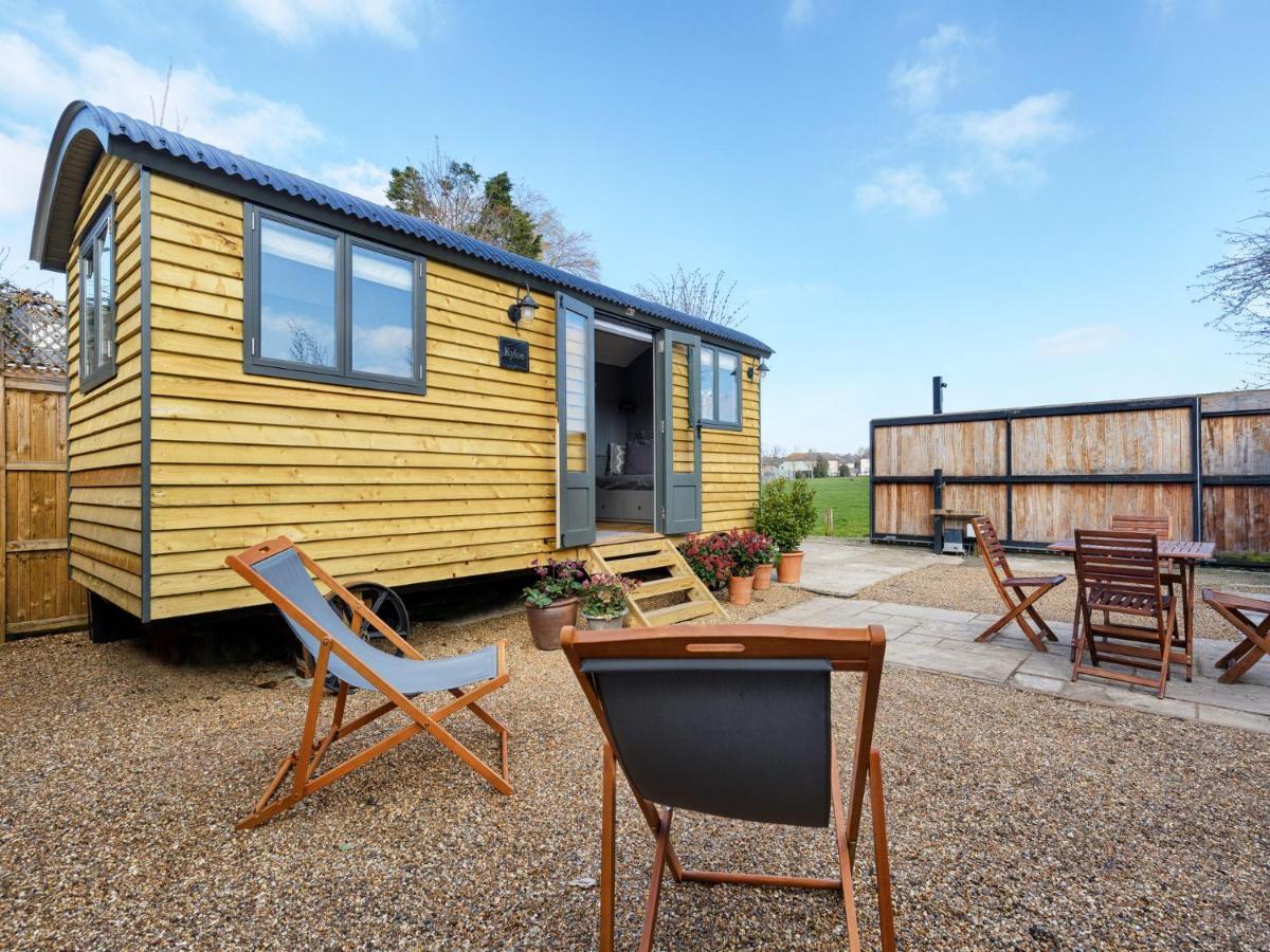 Pass The Keys Whitstable Shepherds Hut Minutes From The Harbour Villa Exterior foto